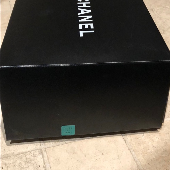 Chanel Box - Picture 3 of 8
